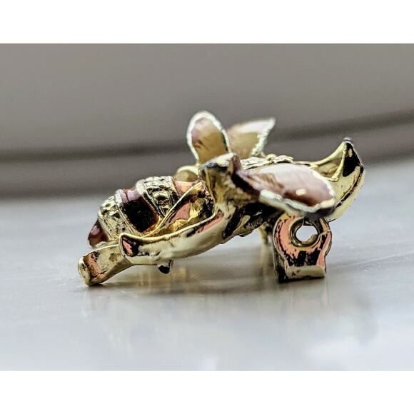 Tiny Wonder Honey Bee Pin Enamel Gold Tone Brooch Pin Vintage 1990's - Picture 5 of 6